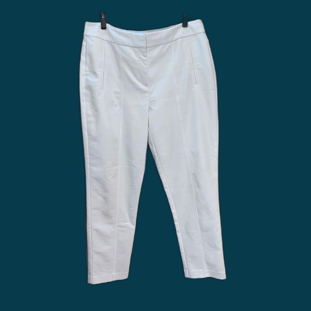 Chico's So Slimming white tailored ankle slacks size one
